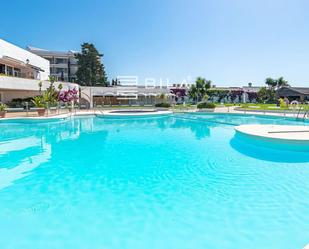 Swimming pool of Single-family semi-detached for sale in Estepona  with Air Conditioner, Terrace and Swimming Pool