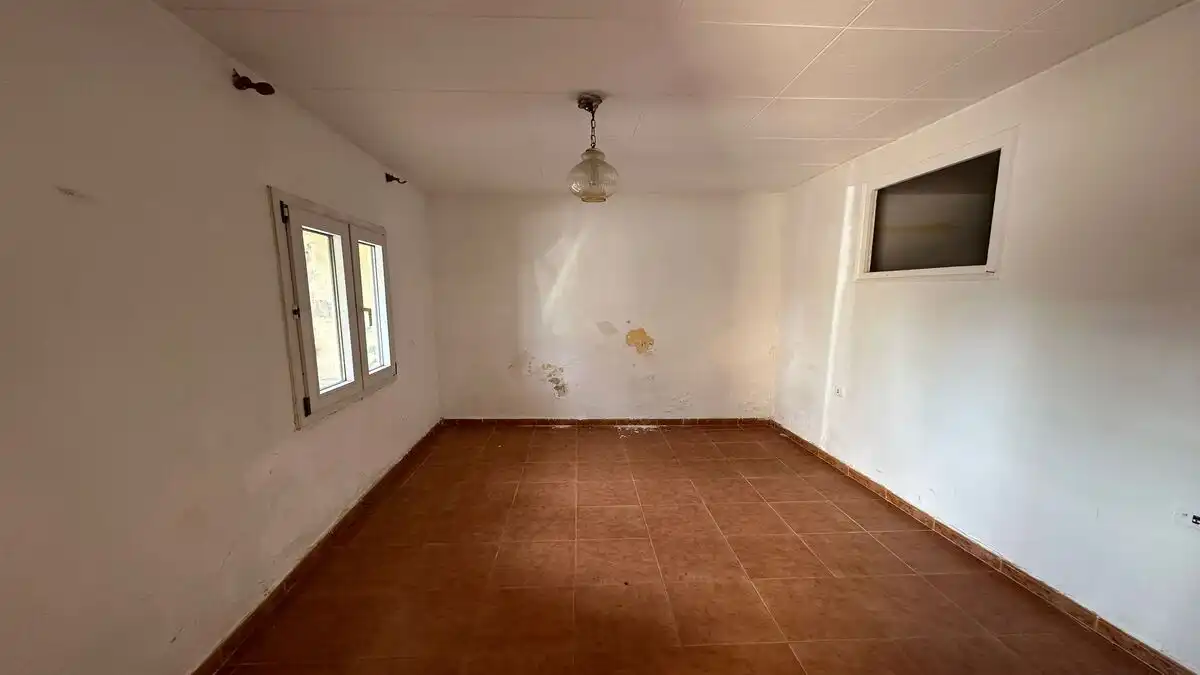 Flat for sale in Gironella
