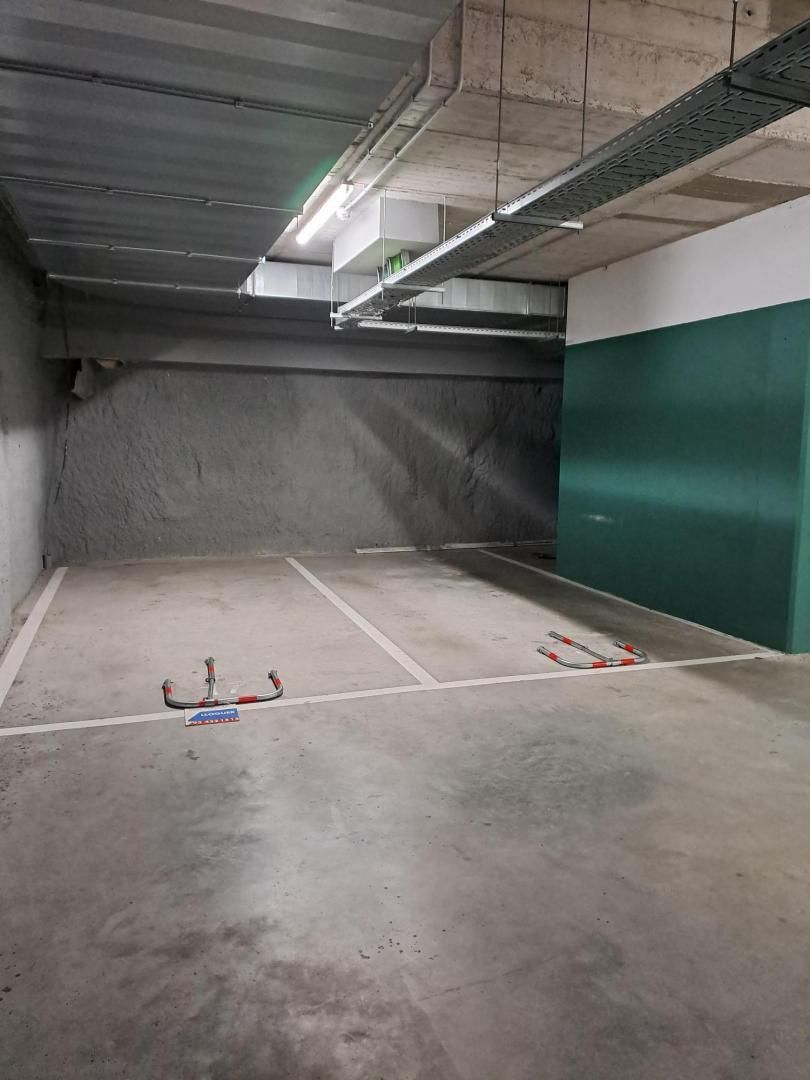 Aparcament de Garatge en venda en Cornellà de Llobregat