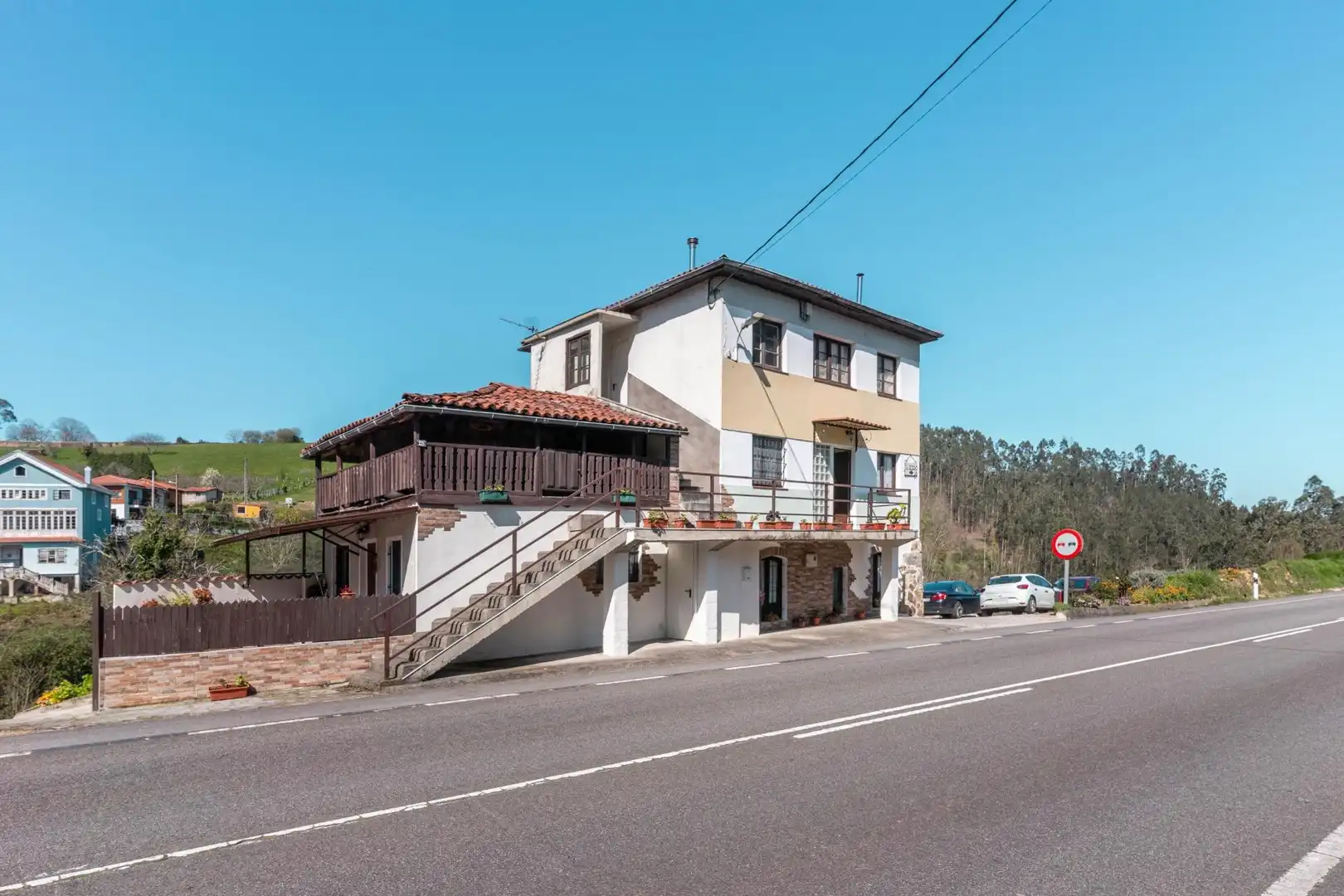 Vista exterior de Casa o xalet en venda en Muros de Nalón amb Calefacció, Jardí privat i Traster