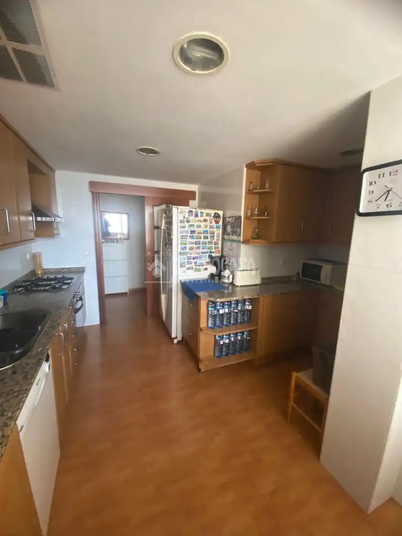 Cocina de Piso en venta en Alicante / Alacant con Piscina comunitaria
