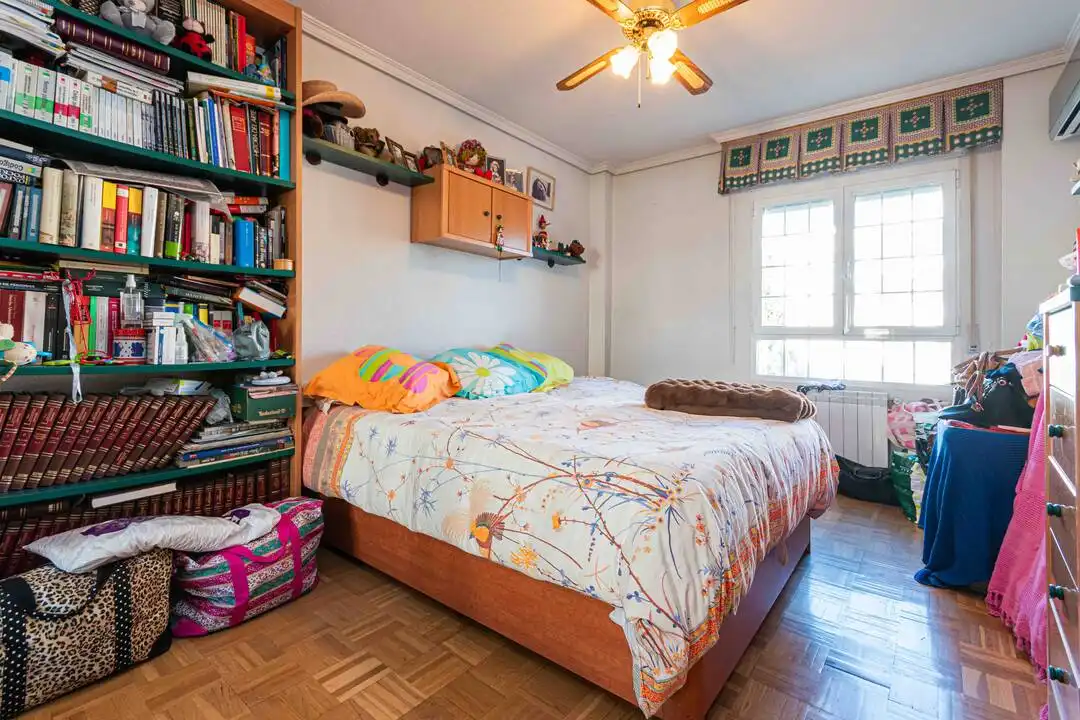 Bedroom of Flat for sale in Madrid  with Air Conditioner, Heating and Storage room