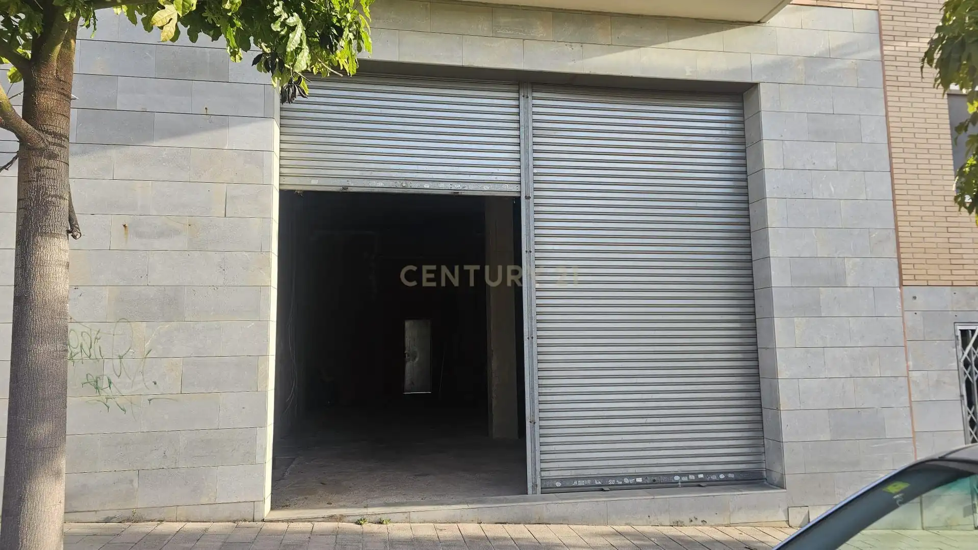 Local comercial en venta en Mas Rampinyo - Montcada Nova - Carrerada