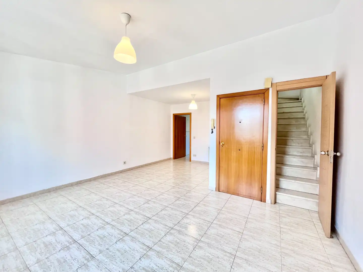 Piso en venta en L'Hospitalet de Llobregat con Aire acondicionado, Calefacción y Horno