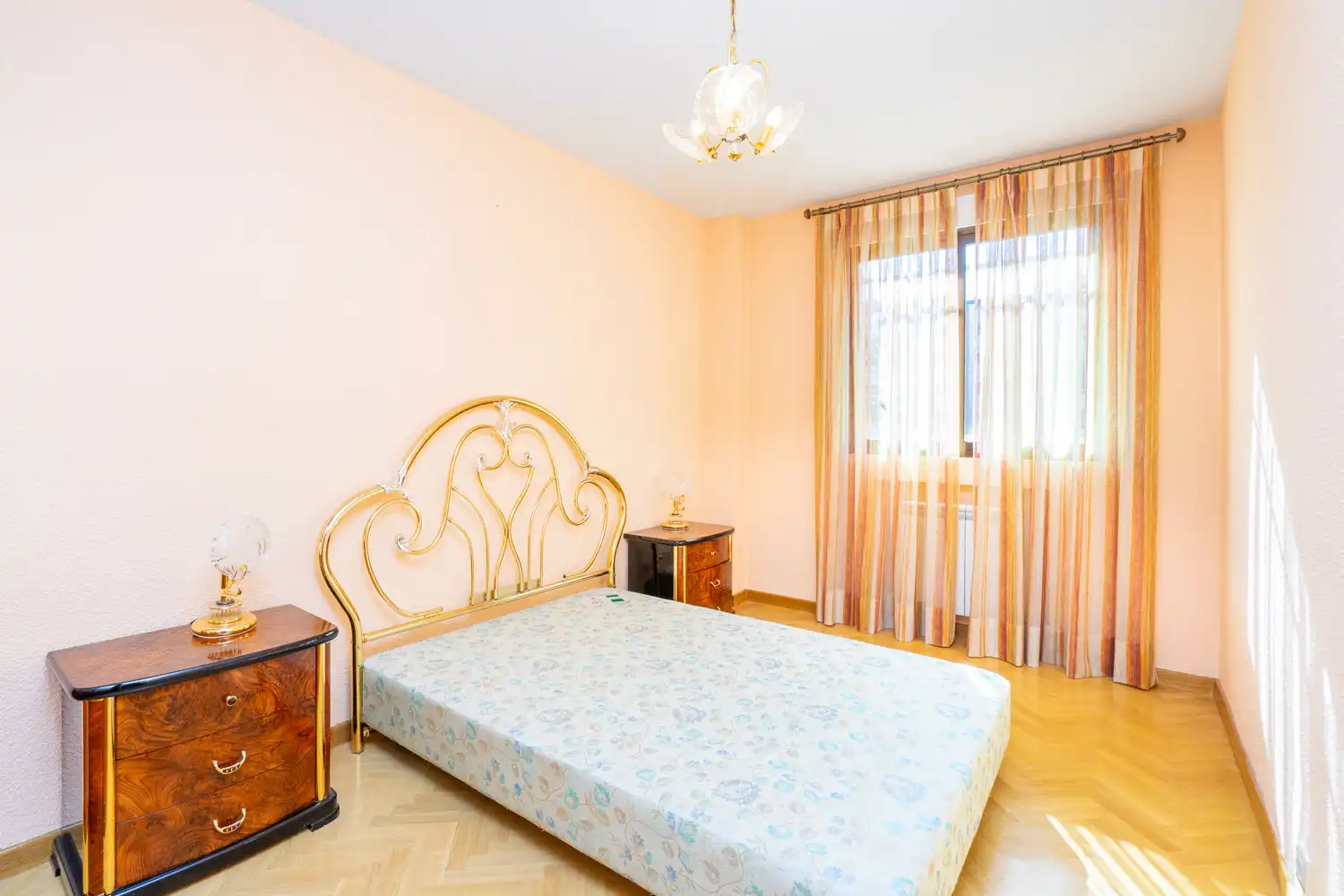 Habitación de Piso en venta en Móstoles con Calefacción, Terraza y Piscina comunitaria