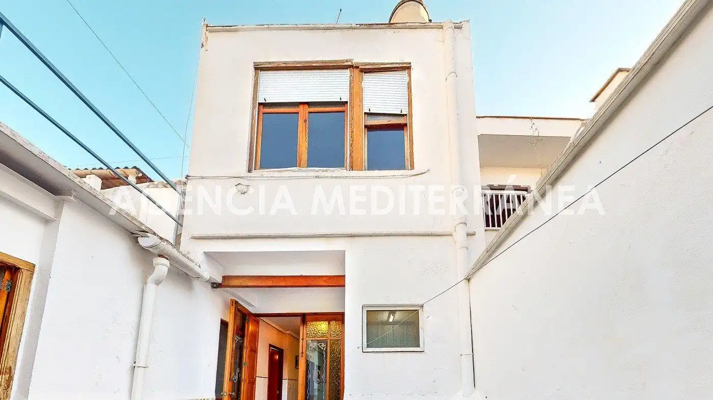 Exterior view of Houses for sale in Alcàsser  with Terrace and Balcony