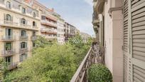 Vista exterior de Pis en venda en  Barcelona Capital amb Aire condicionat, Calefacció i Moblat
