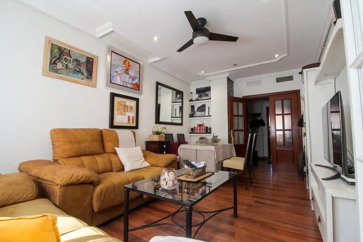 Piso con ascensor en venta en La Estación, imagen 2