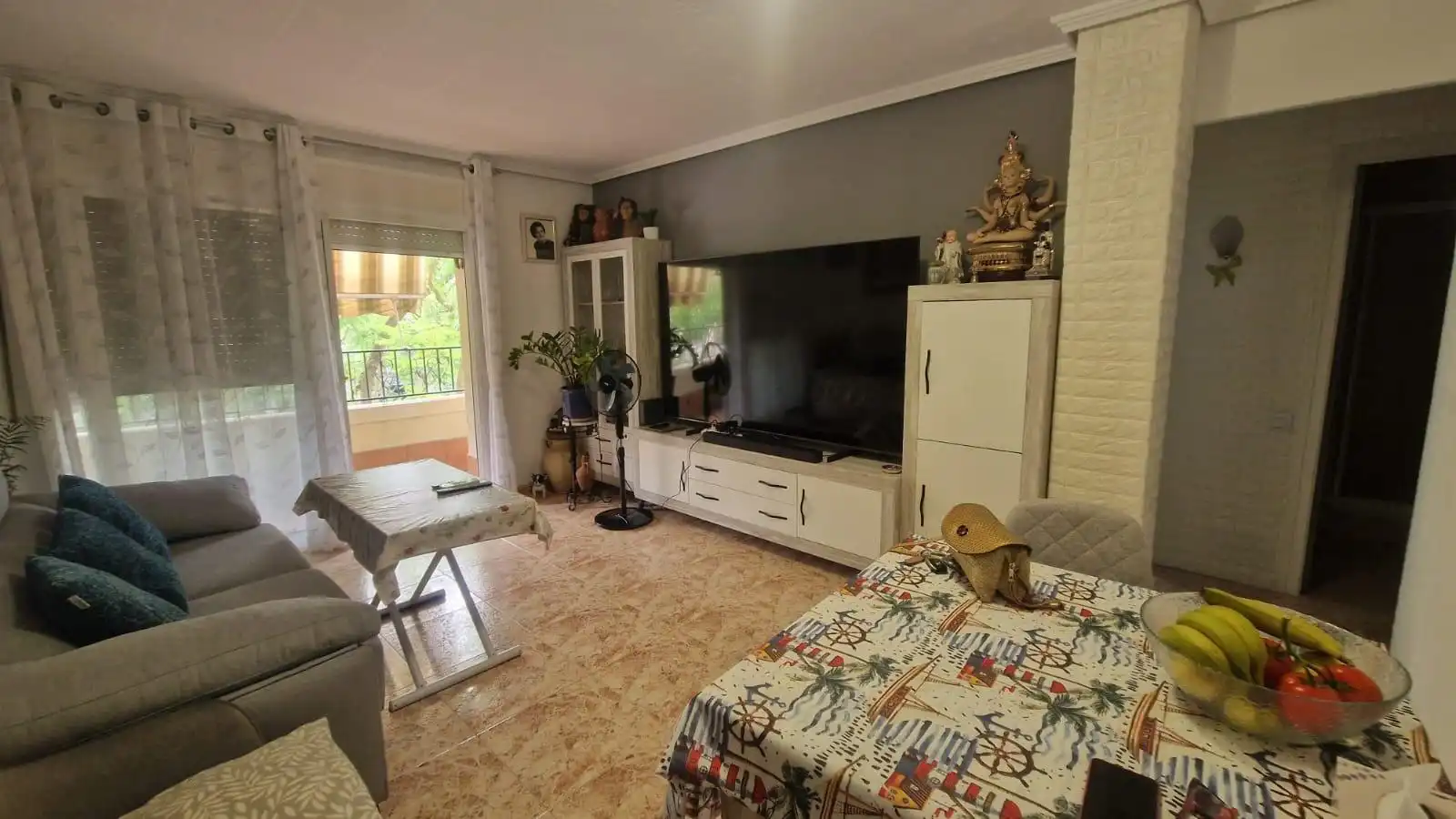 Living room of Flat for sale in La Ràpita  with Storage room, Furnished and Balcony