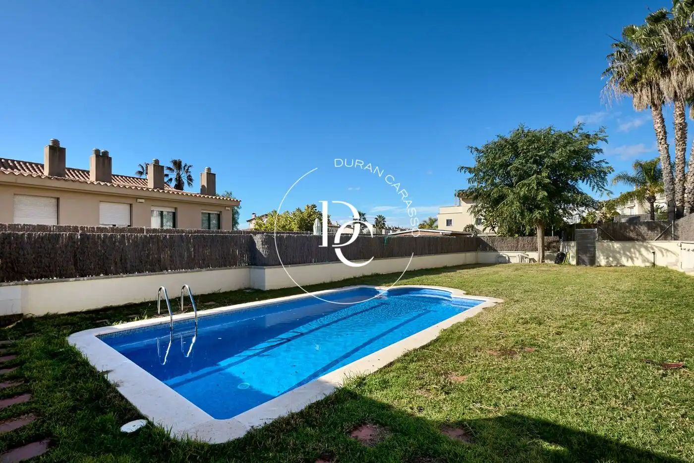 Swimming pool of Duplexes for sale in Sitges  with Air Conditioner, Heating and Terrace
