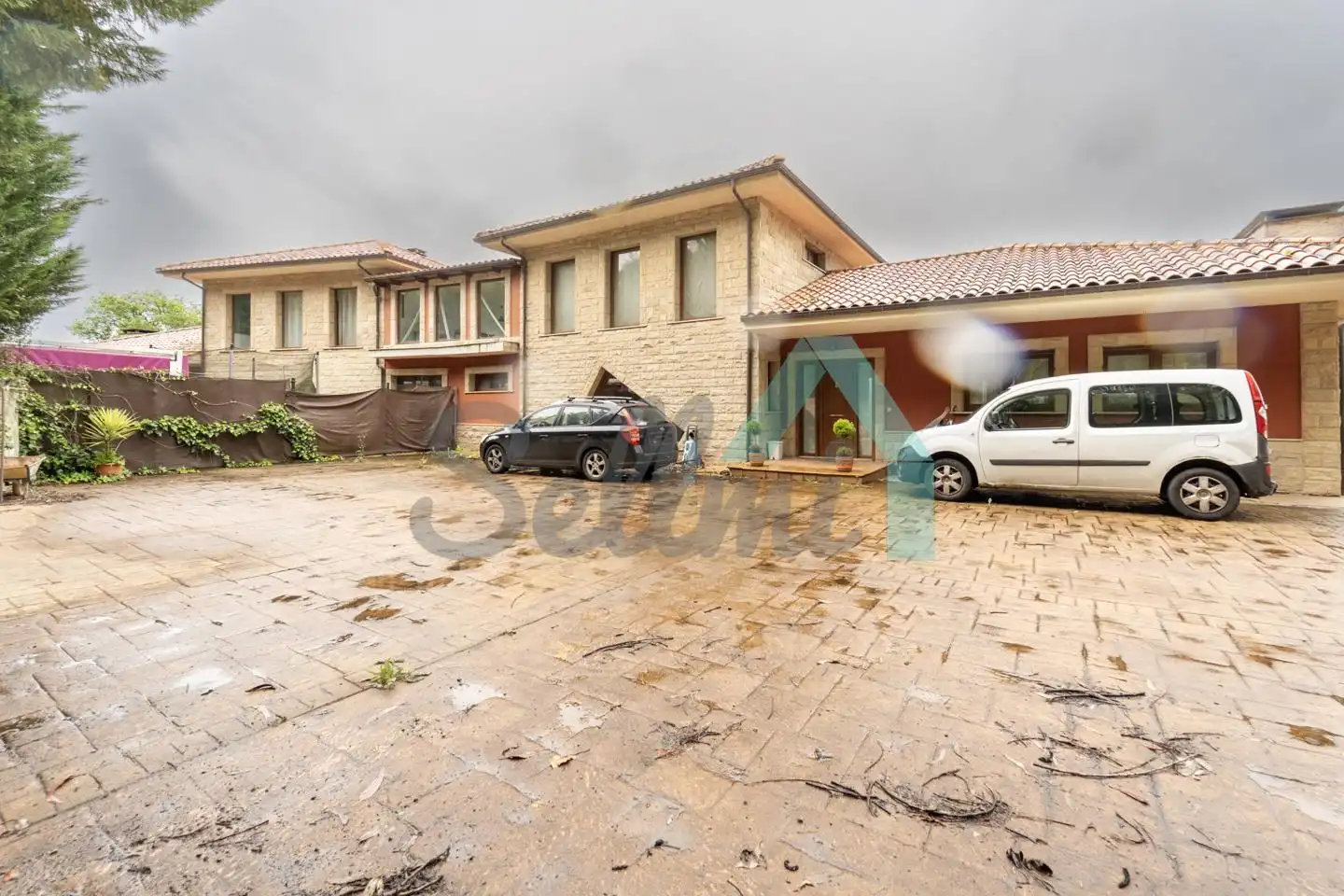 Vista exterior de Casa o chalet en venta en Oviedo  con Calefacción, Jardín privado y Parquet