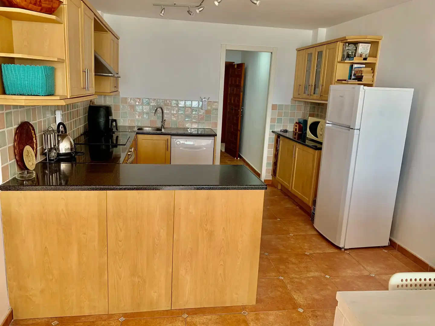 Cuina de Apartament de lloguer en Mojácar amb Aire condicionat, Calefacció i Terrassa