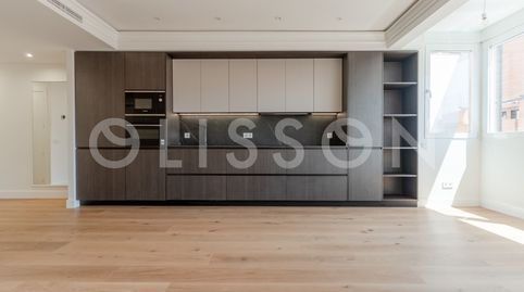 Diseño contemporáneo y luminosidad en una sexta planta, imatge 2