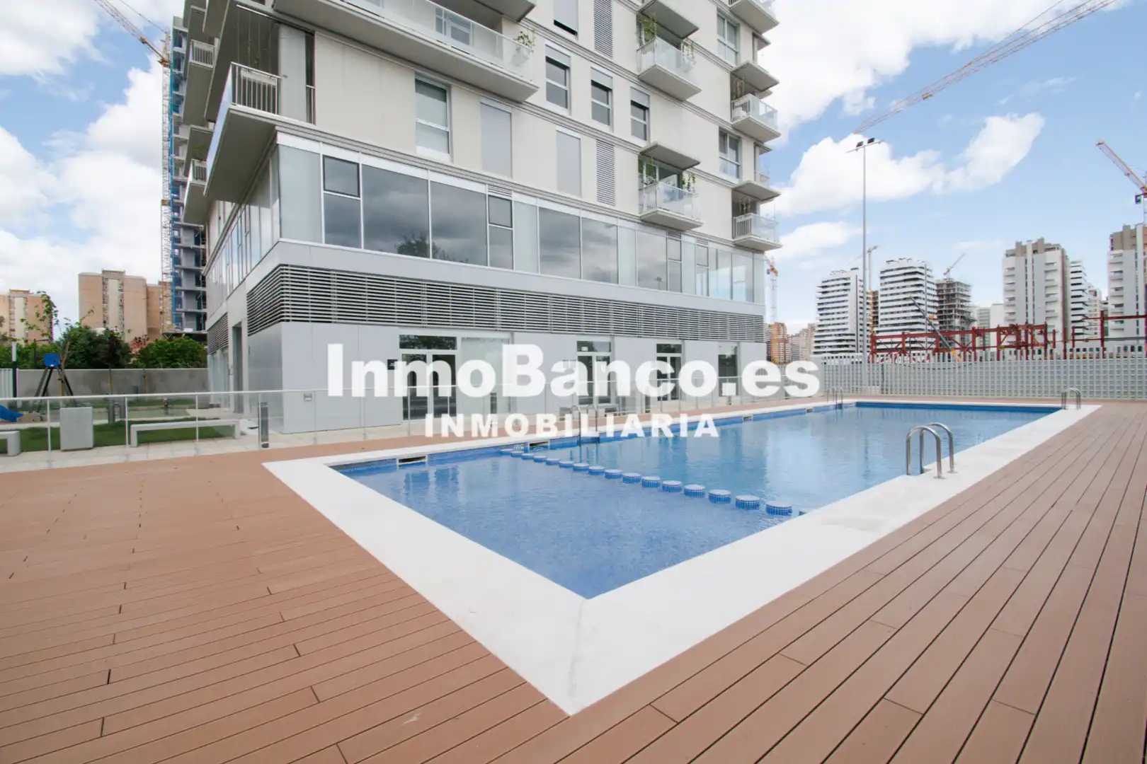 Swimming pool of Flat for rent in Valencia  with Air Conditioner, Heating and Storage room