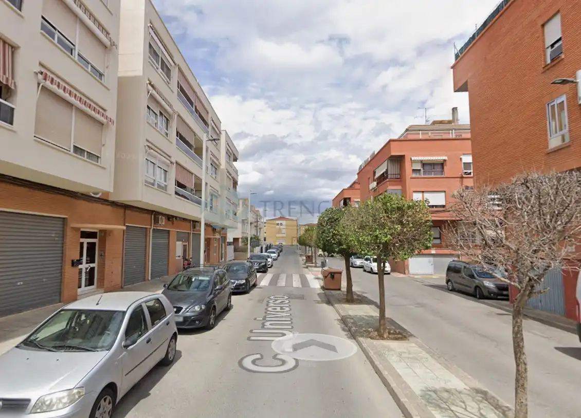 Vista exterior de Piso en venta en Elda