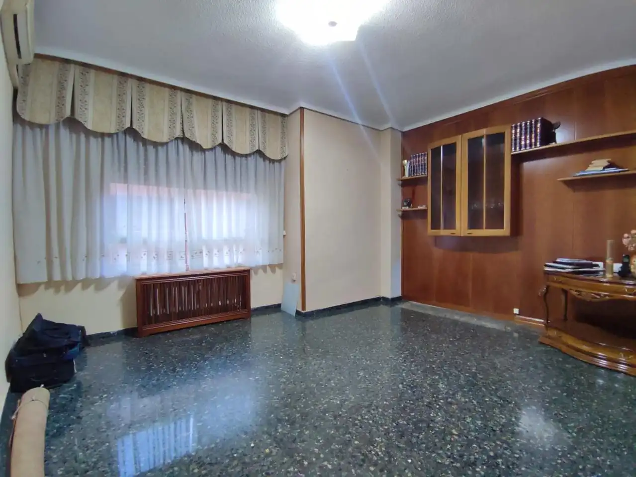 Flat with lift for sale in Calle Baños