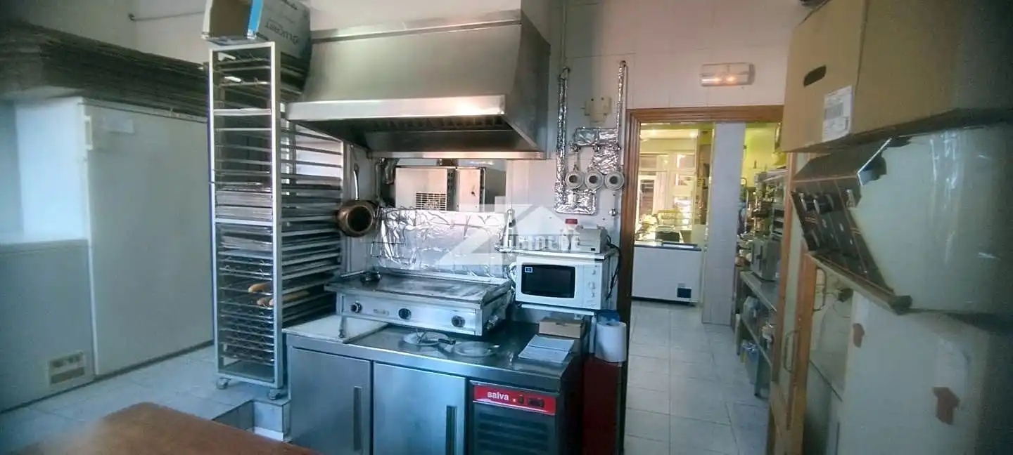 Business premises for sale in Calle San Juan Kalea, imagen 14