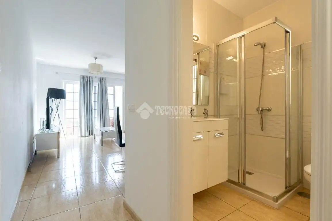 Baño de Piso en venta en Granadilla de Abona con Aire acondicionado, Trastero y Balcón