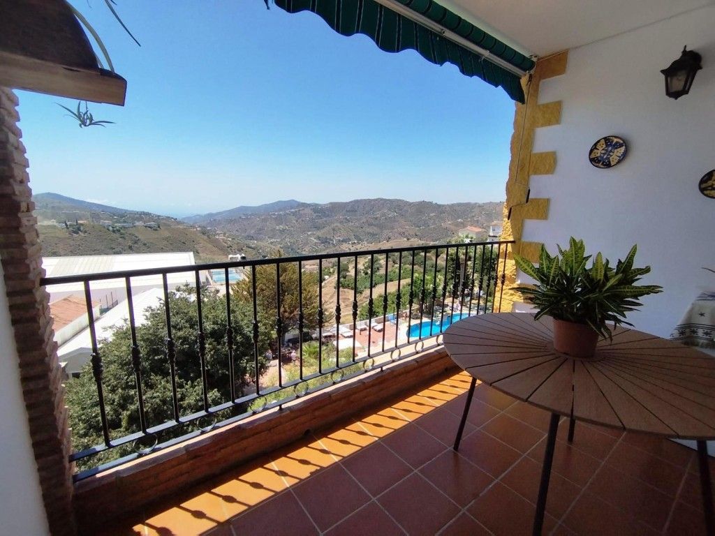 Terrassa de Apartament en venda en Cómpeta amb Balcó