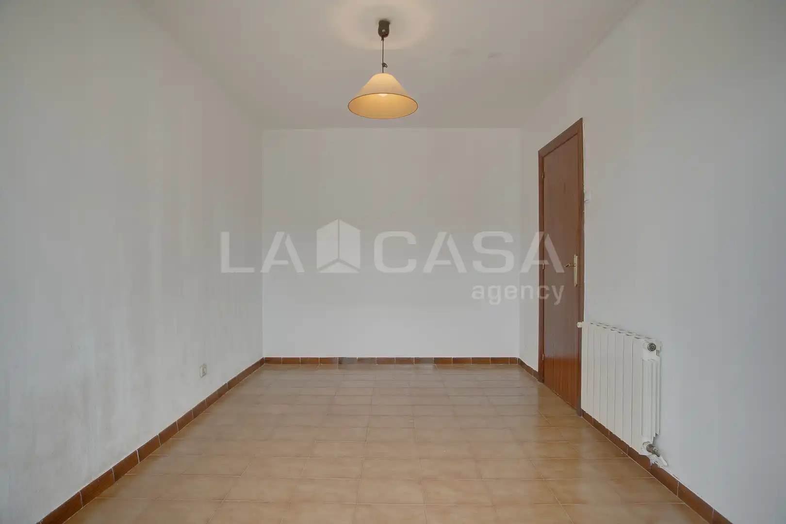 Piso en venta en L'Hospitalet de Llobregat con Calefacción y Balcón