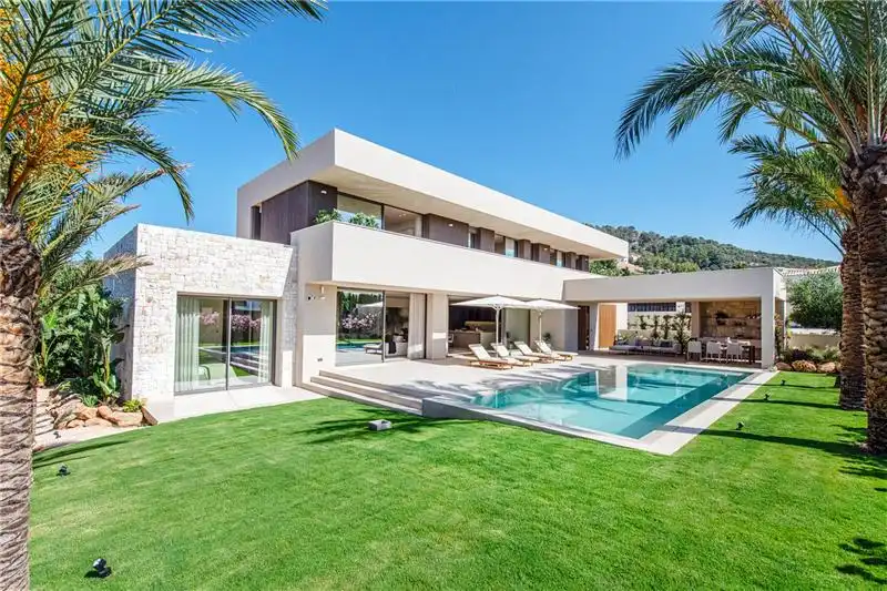 Detached house with pool for sale in Bunyola