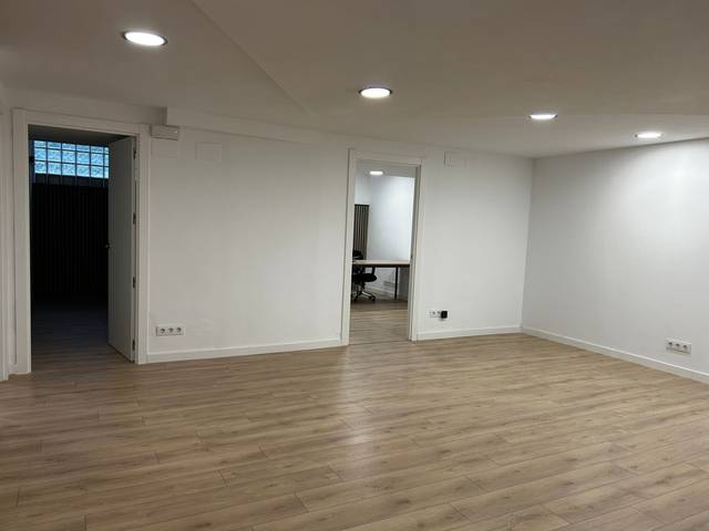 Local comercial en Alquiler en Mercat - Mas Moixa