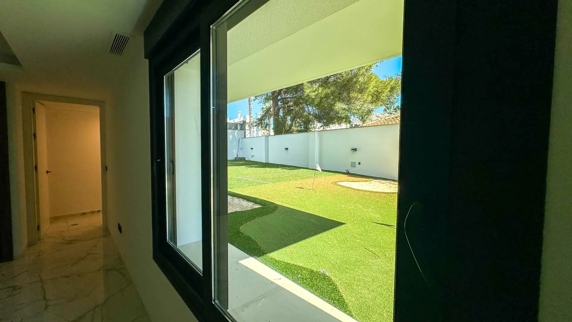 Terrace of Houses for sale in Orihuela  with Air Conditioner, Swimming Pool and Oven