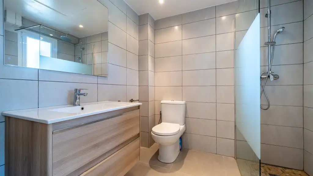 Baño de Apartamento en venta en Calvià con Aire acondicionado, Terraza y Trastero