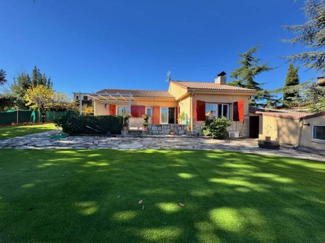 Casa-chalet en Venta en Buitrago del Lozoya