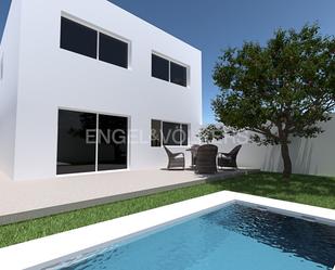 Swimming pool of Residential for sale in  Madrid Capital