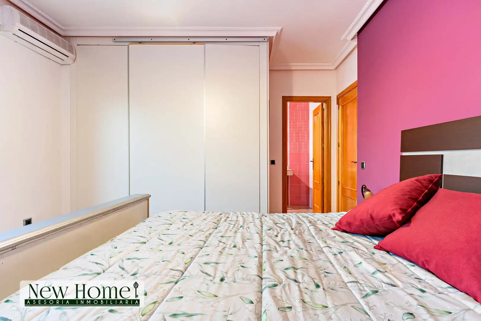 Bedroom of Detached homes for sale in Roquetas de Mar  with Furnished
