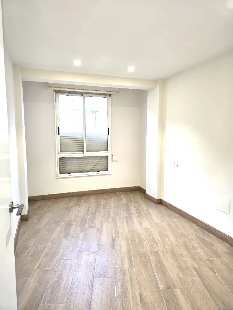 Bedroom of Flat for rent in Vigo 