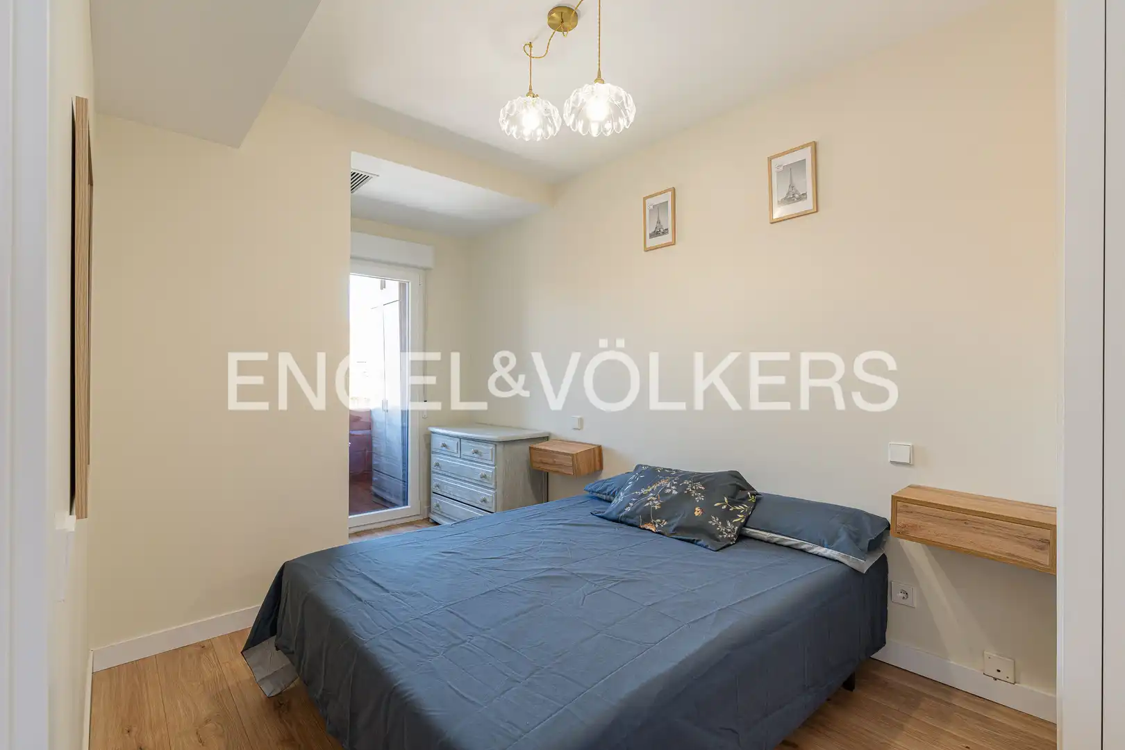 Schlafzimmer von Wohnung zur Miete in Madrid mit Klimaanlage, Heizung und Schwimmbad