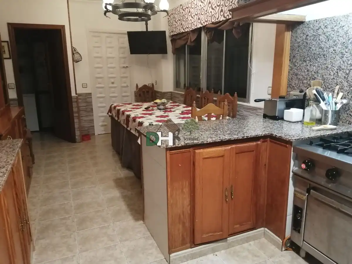 Chalet con piscina en venta en Sierra de Fuentes, imagen 6