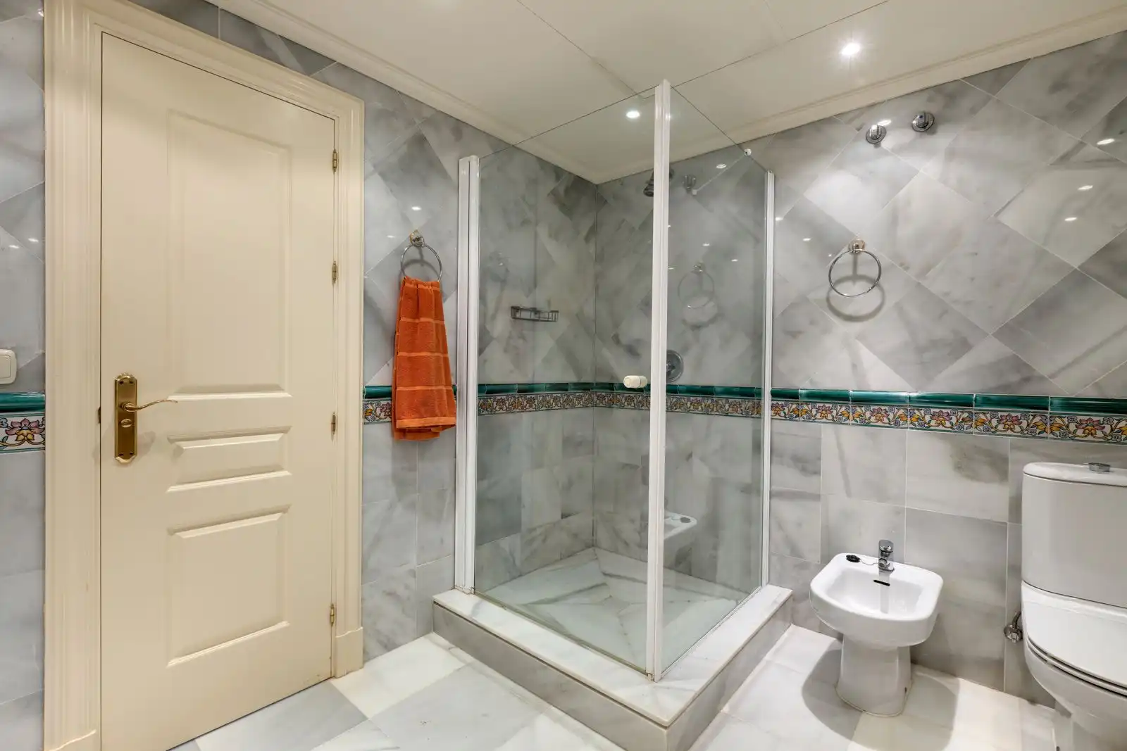 Apartamento con piscina en venta en La Quinta, imagen 19
