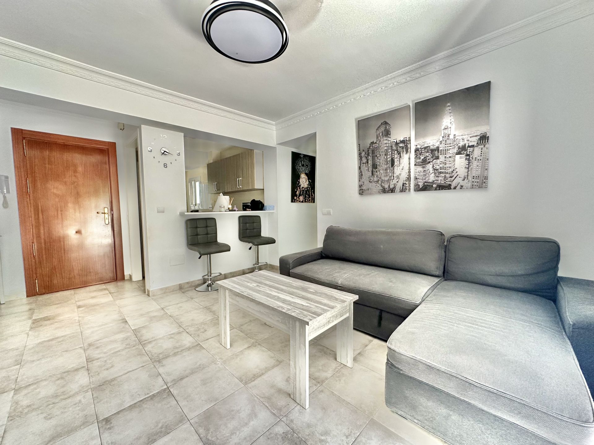 Sala d'estar de Apartament en venda en Marbella amb Aire condicionat, Terrassa i Internet