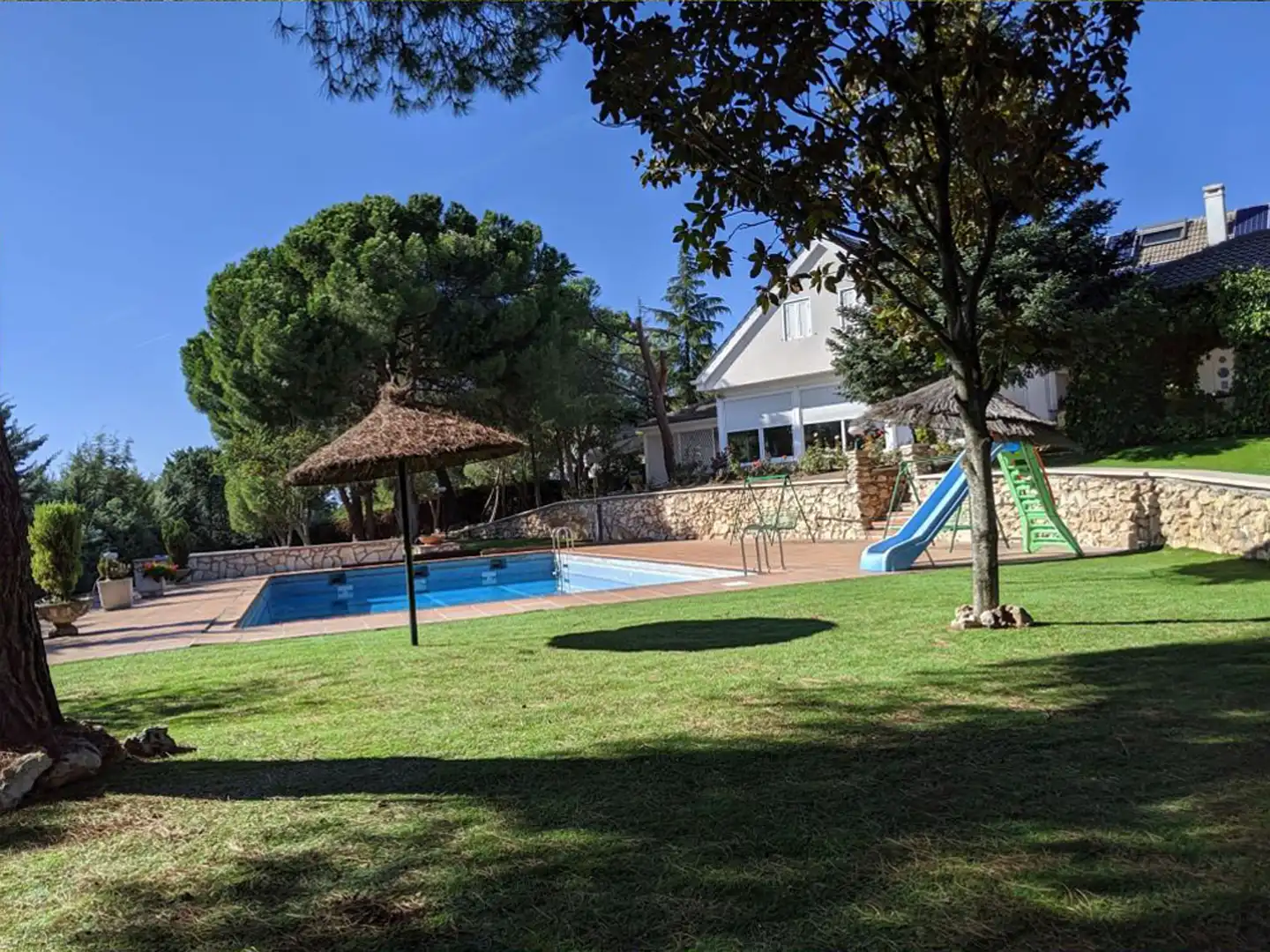 Jardín de Casa o chalet en venta en Pozuelo de Alarcón con Aire acondicionado, Calefacción y Jardín privado