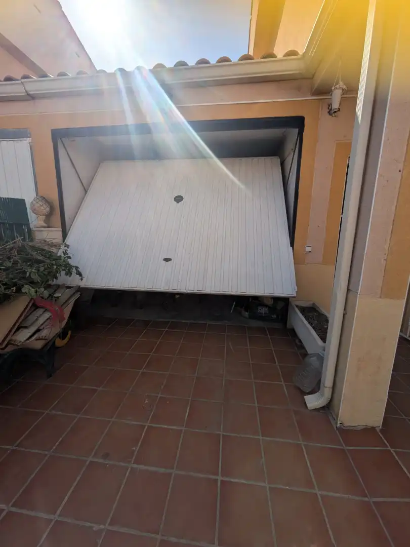 Parking of Houses for sale in Zarza de Tajo  with Private garden and Swimming Pool