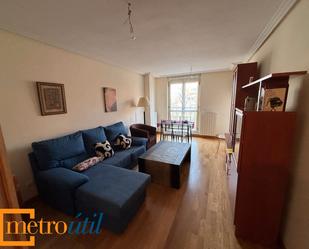 Living room of Flat for sale in Salamanca Capital  with Heating, Parquet flooring and Balcony