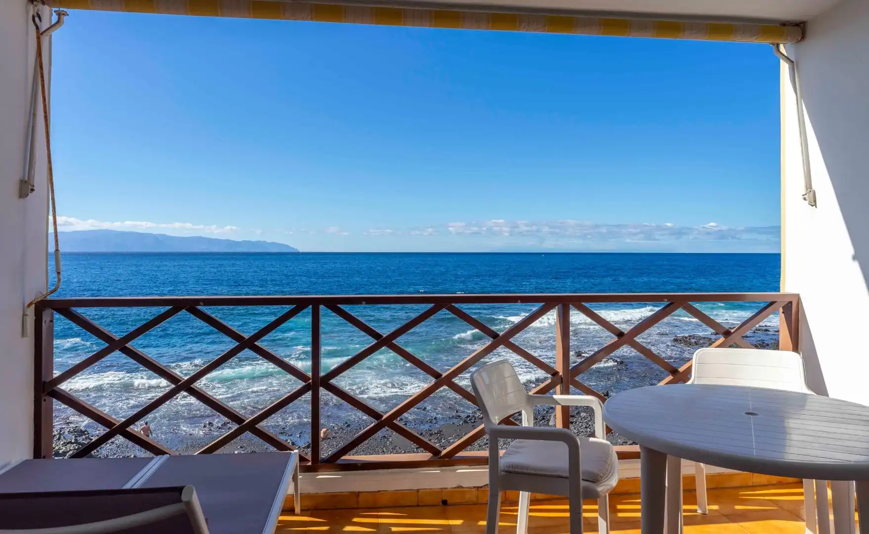 Mini appartamento con terrazza in vendita a Avenida MARITIMA 25