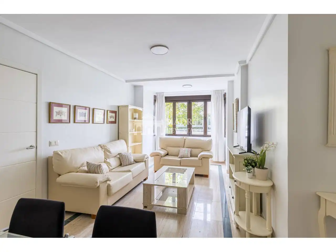 Living room of Flat for rent in Madrid  with Air Conditioner, Heating and Furnished