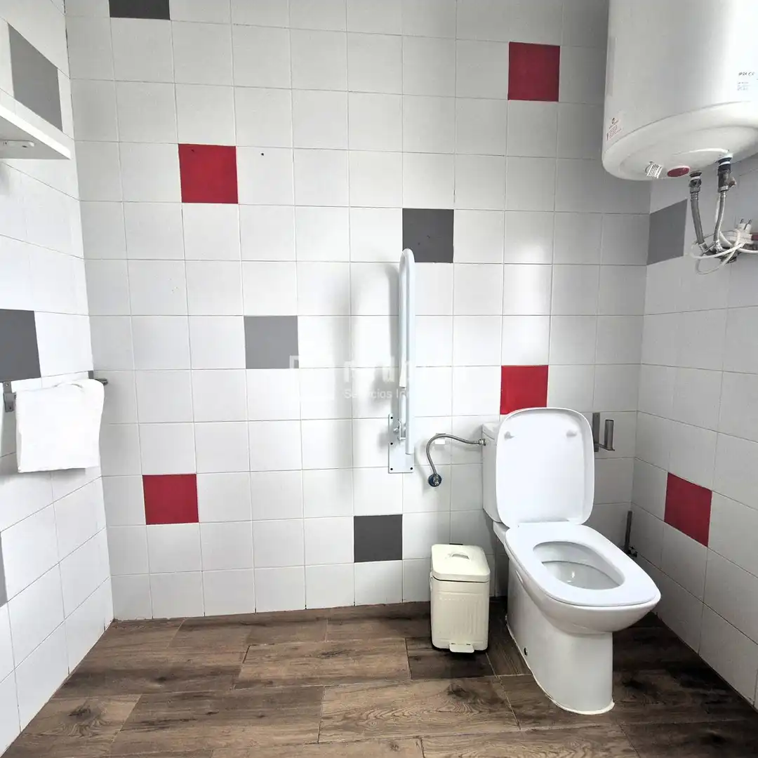 Baño de Local en venta en Los Remedios