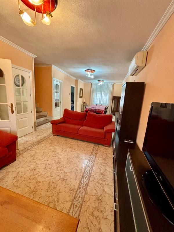 Sala d'estar de Casa adosada en venda en Fuentidueña de Tajo amb Aire condicionat, Calefacció i Jardí privat