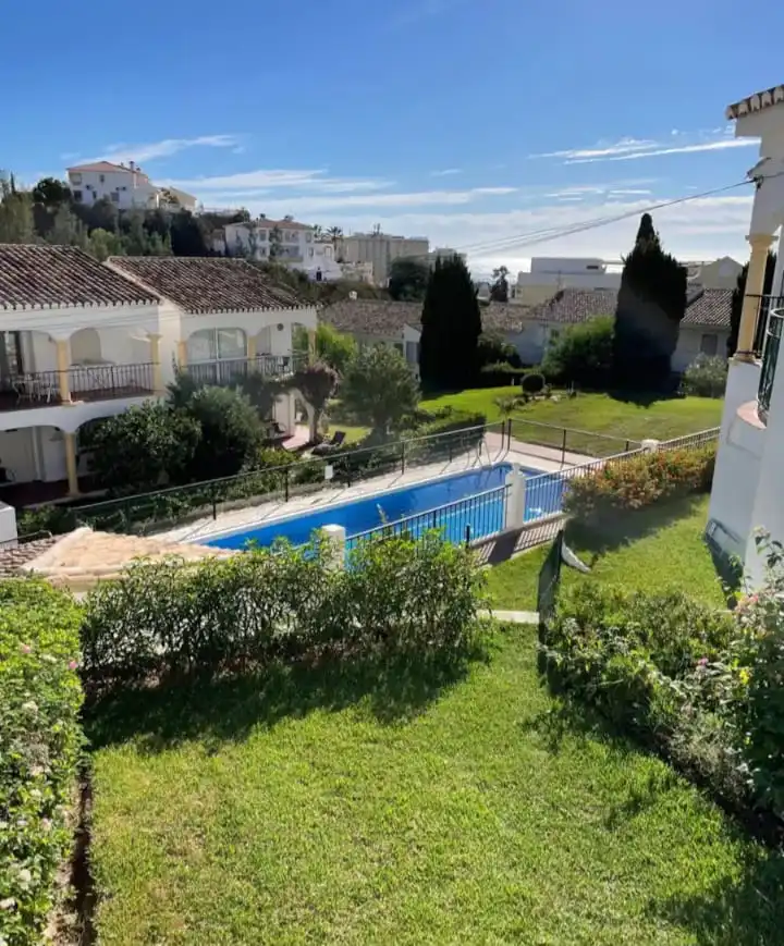 Piscina de Pis en venda en Fuengirola amb Aire condicionat, Moblat i Balcó