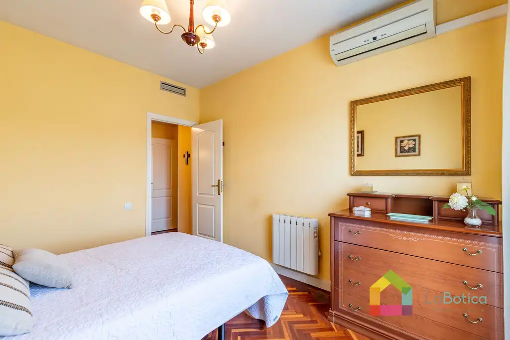 Flat with lift for sale in Argés, imagen 40