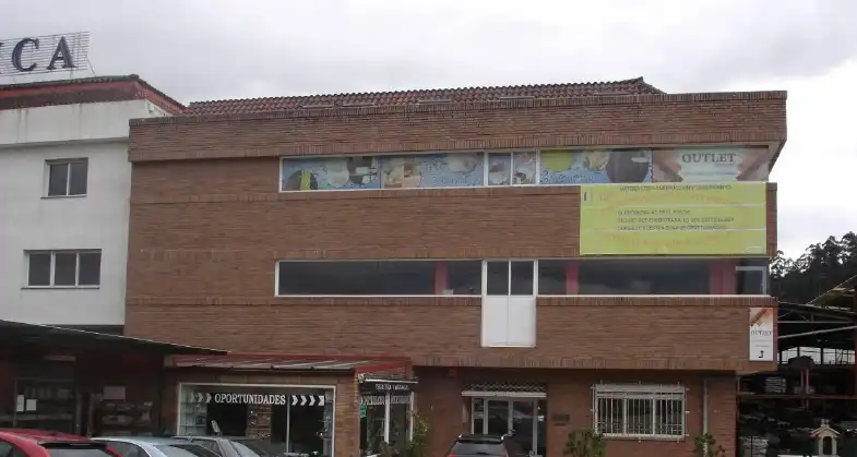 Nau industrial en venda a Cmo de Fortons