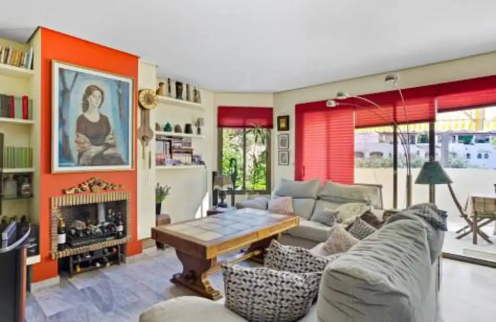 Sala de estar de Apartamento en venta en Marbella con Aire acondicionado, Terraza y Piscina