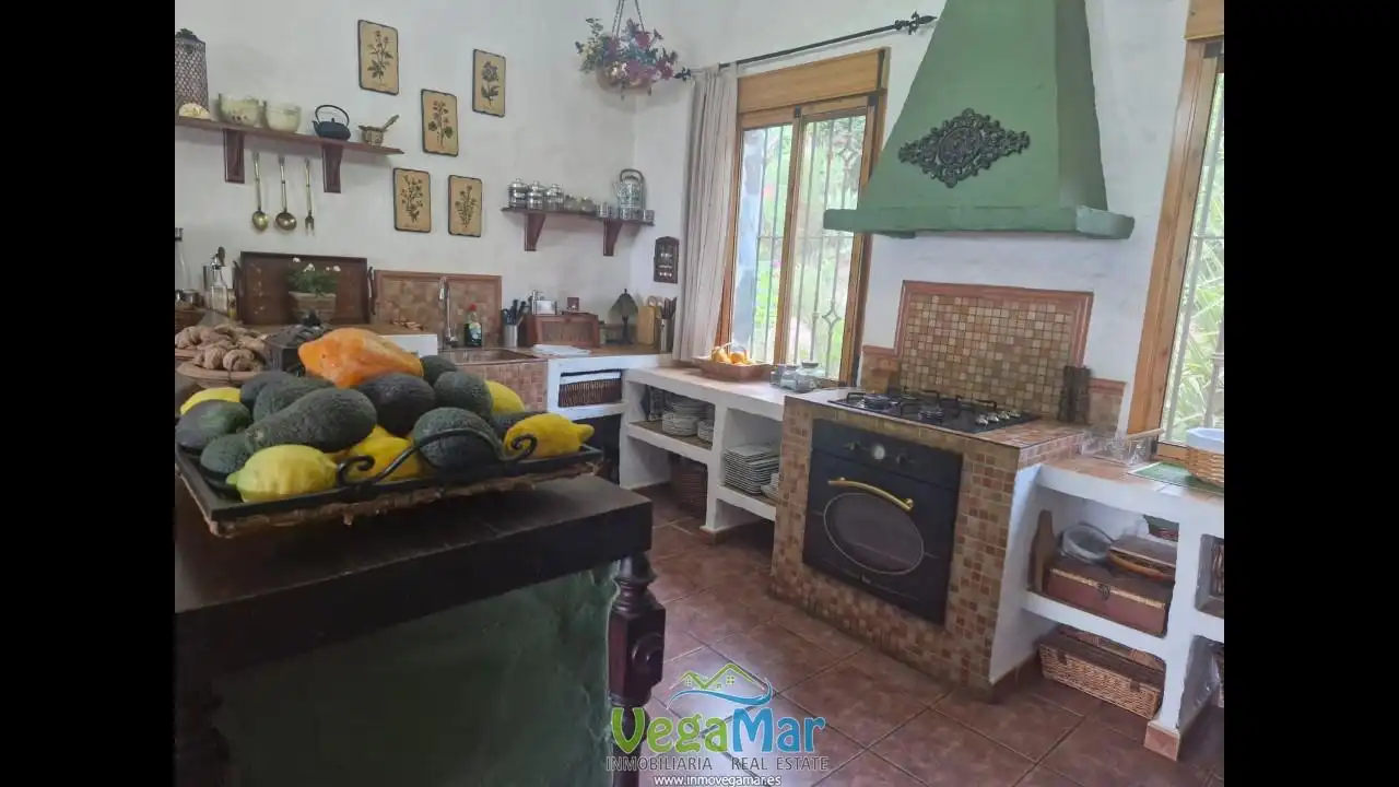 Cuina de Finca rústica en venda en Jete amb Jardí privat, Terrassa i Piscina