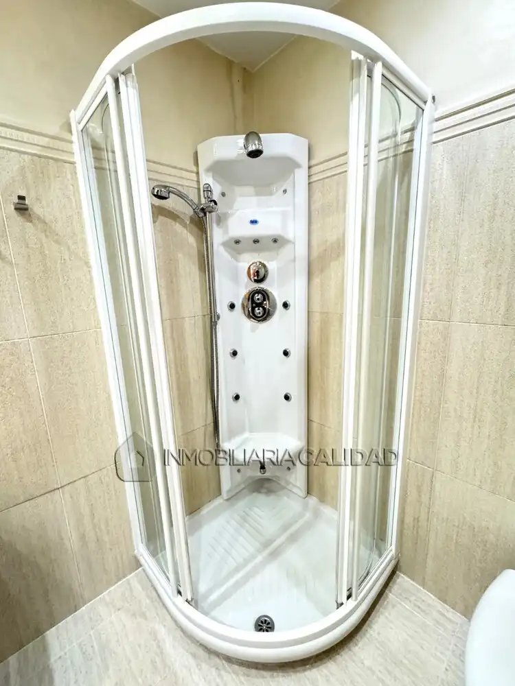 Bathroom of Flat for rent in Burgos  with Heating and Storage room