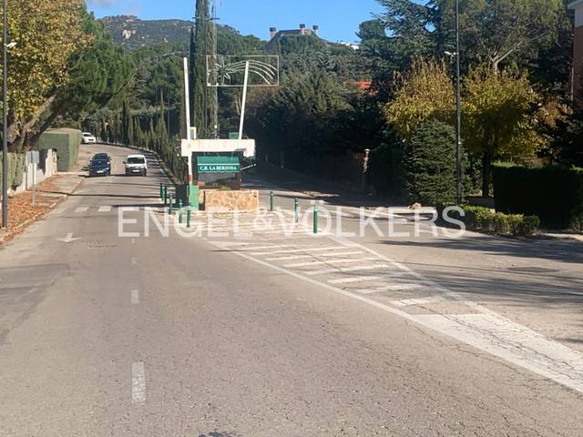 Apartamento en Alquiler en Calle Somos en Hoyo de Manzanares